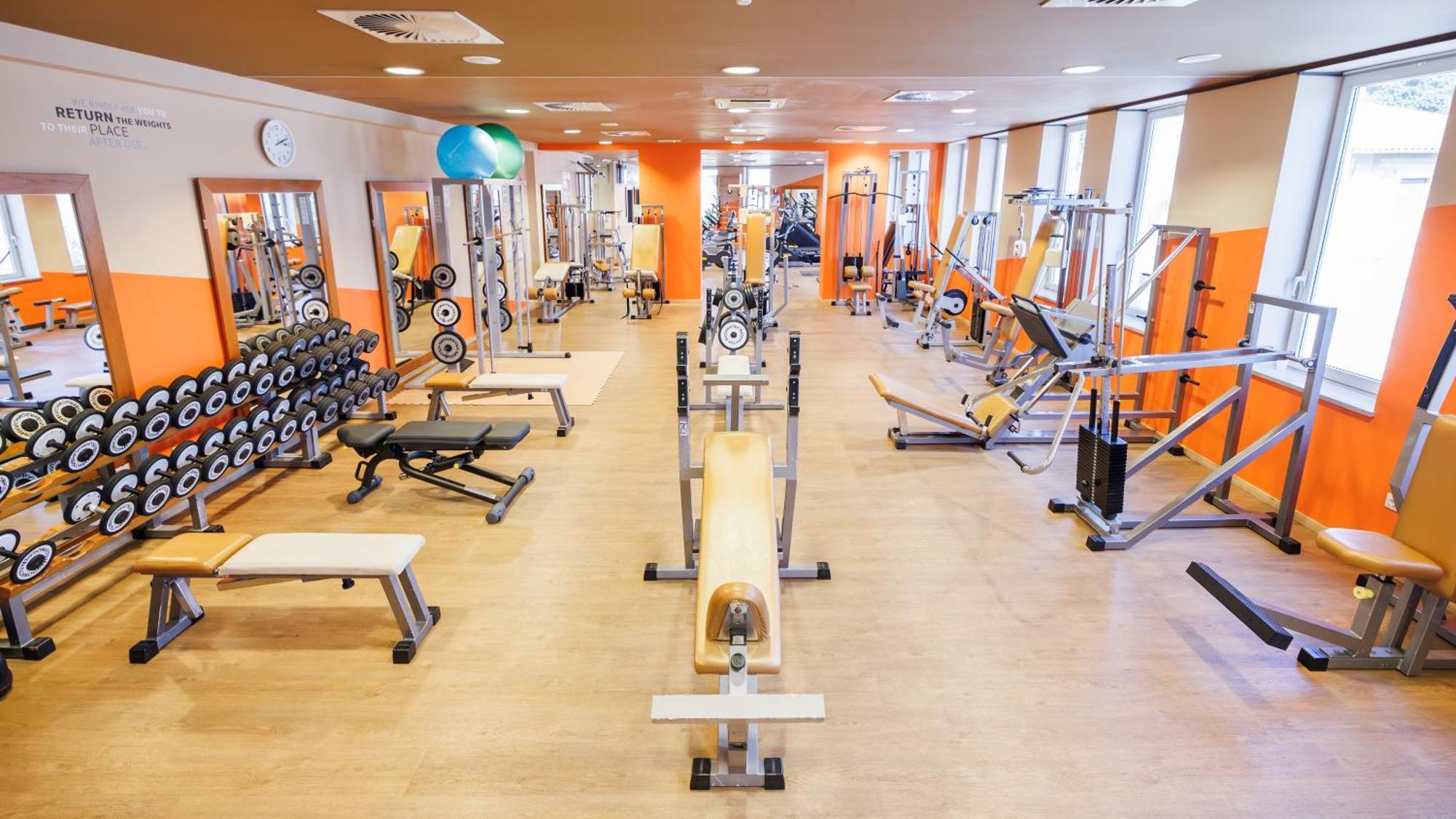 Hotel Slovenija - Terme & Wellness Lifeclass Πορτορόζ Εξωτερικό φωτογραφία A typical gym