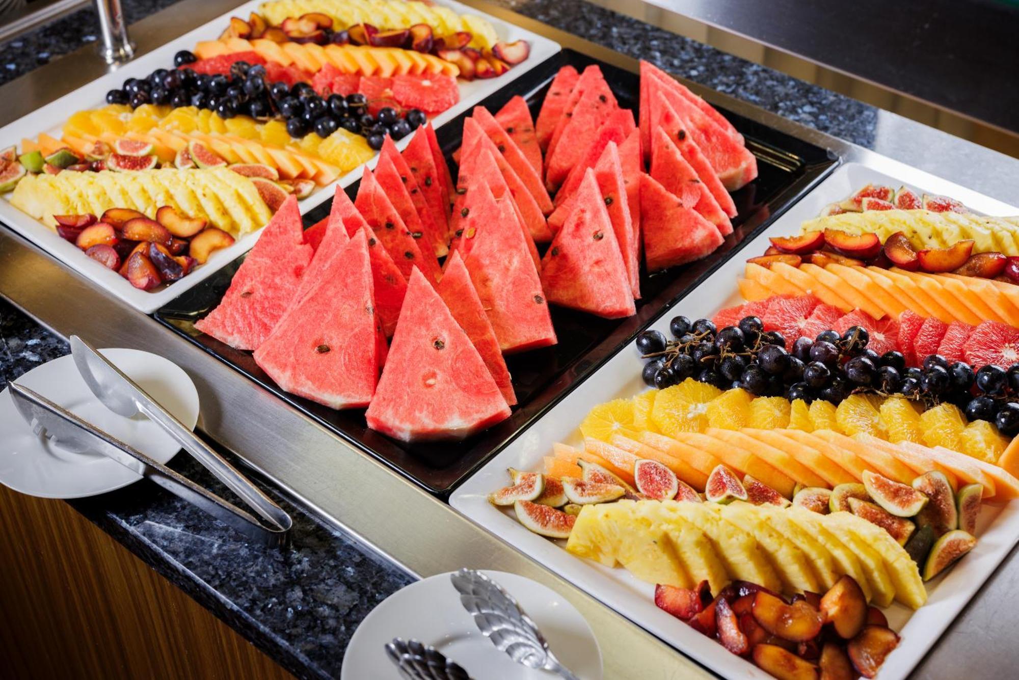 Hotel Slovenija - Terme & Wellness Lifeclass Πορτορόζ Εξωτερικό φωτογραφία Fruit salad
