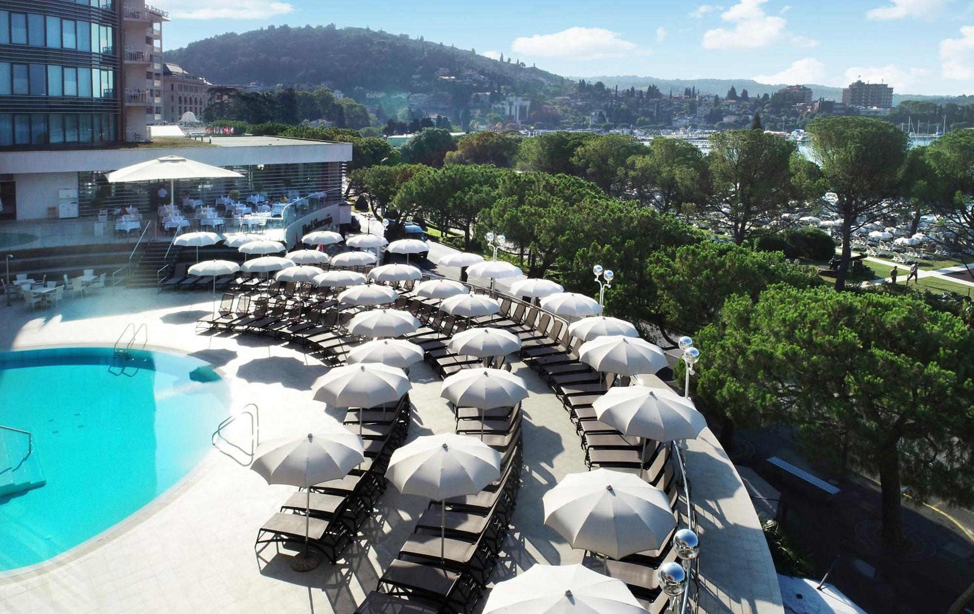 Hotel Slovenija - Terme & Wellness Lifeclass Πορτορόζ Εξωτερικό φωτογραφία The pool at the Standard, Hollywood